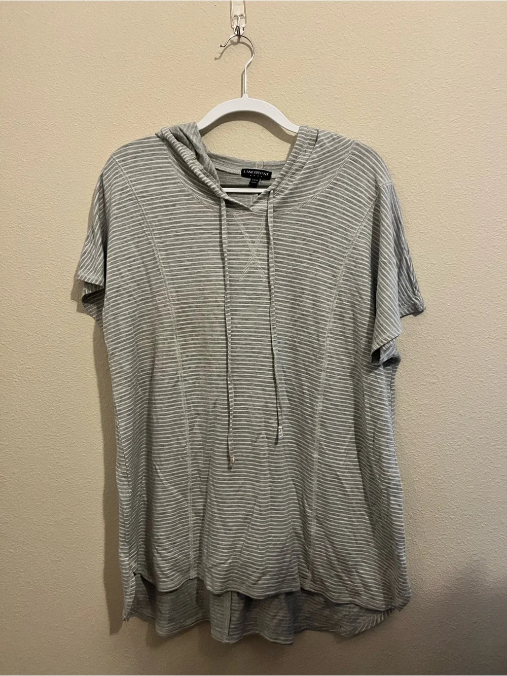 Bundle of three Lane Bryant Livi Active Hooded Short-Sleeve Pullover - Picture 7 of 9
